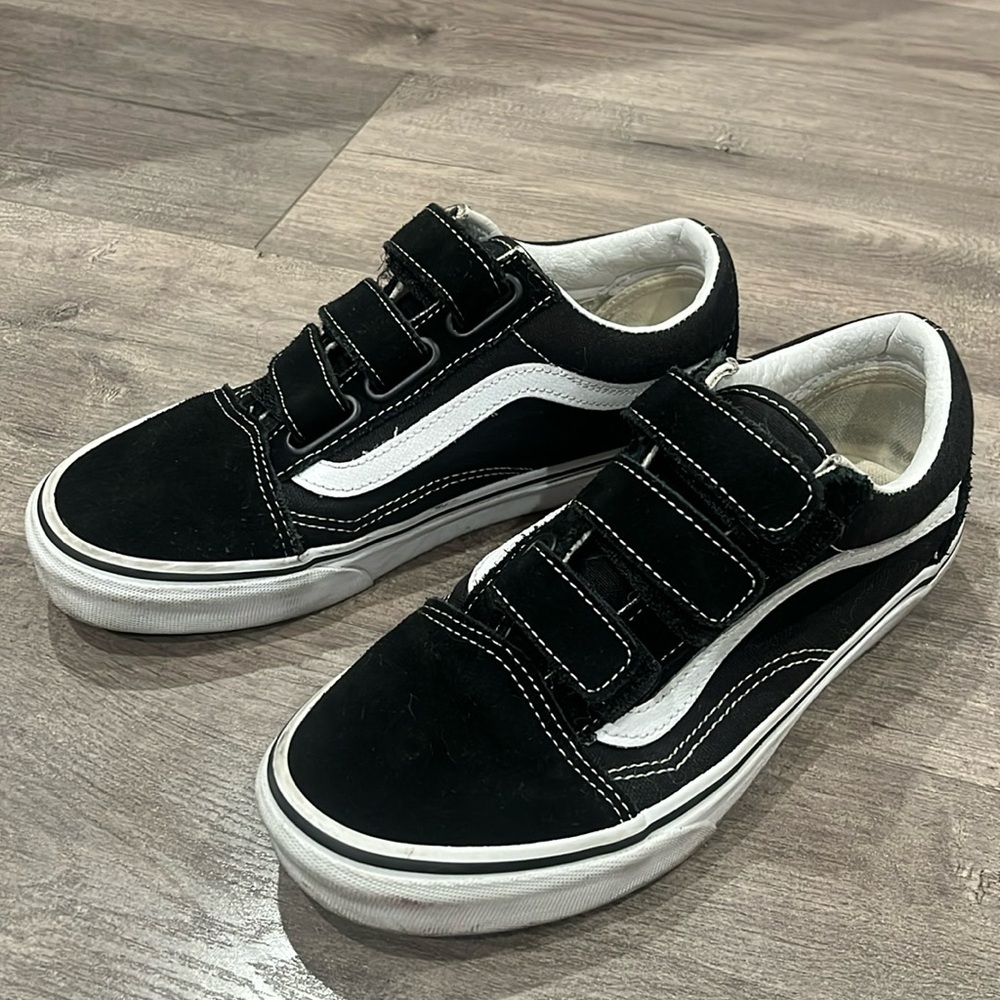 VANS Old Skool V Shoe 
Velcro Shoes